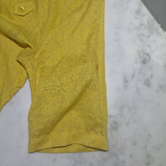 Christopher & Banks Button Tab Sleeve Top / Yellow Floral Pattern Shirt - Picture 5 of 12